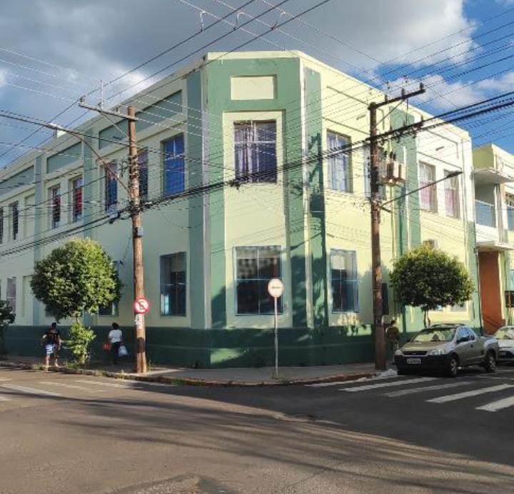 Brinquedos infantis representando o ambiente acolhedor da Casa da Menina